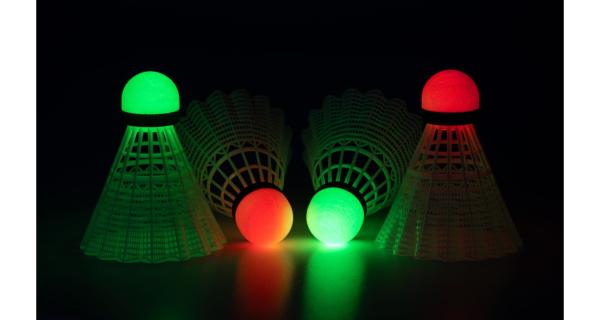 Avento LED Shuttles 4 badmintonové loptičky