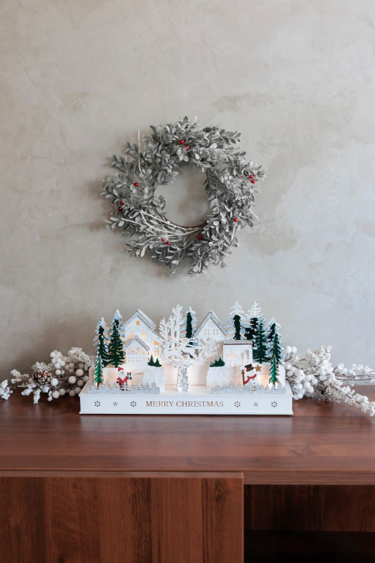 Dekorácia MagicHome Vianoce, dedinka, drevo, 15xLED teplá biela, 45x15x22.7 cm, 2xAA 2