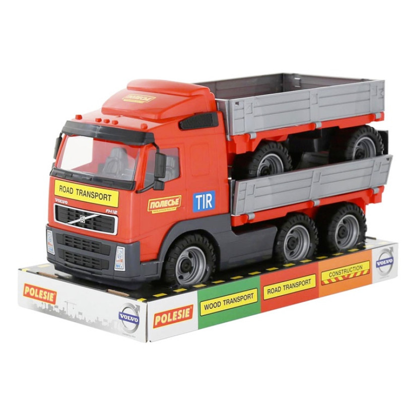 Auto Volvo s ťahačom MAXI 1