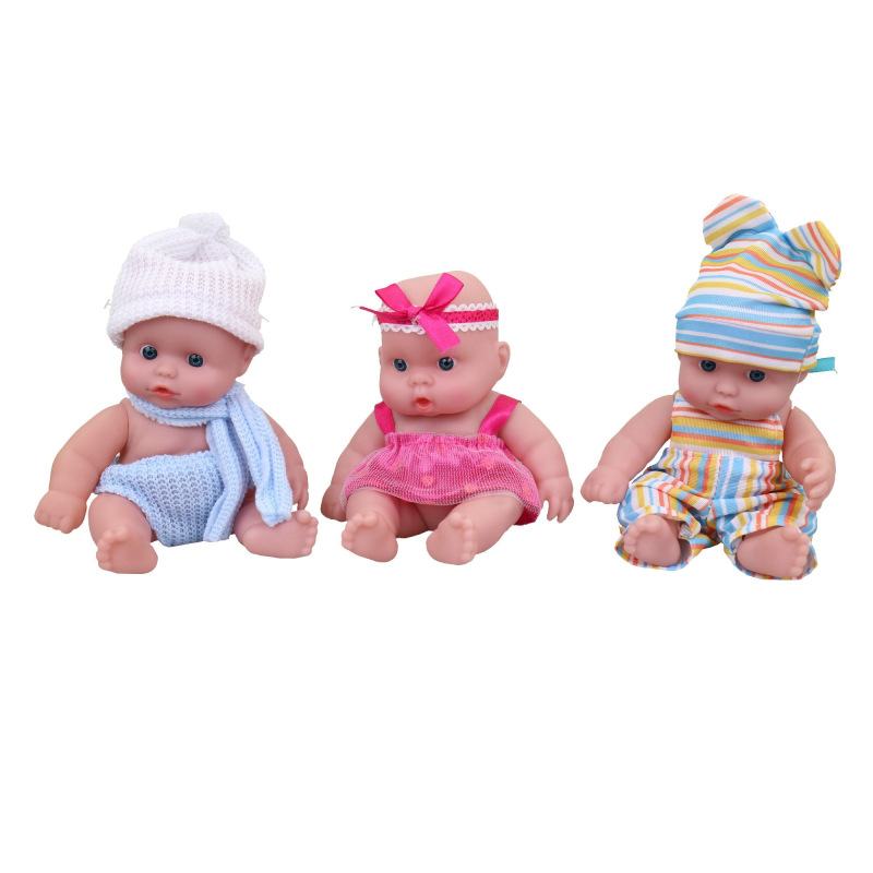 Bábika bábätko v šatičkách 1