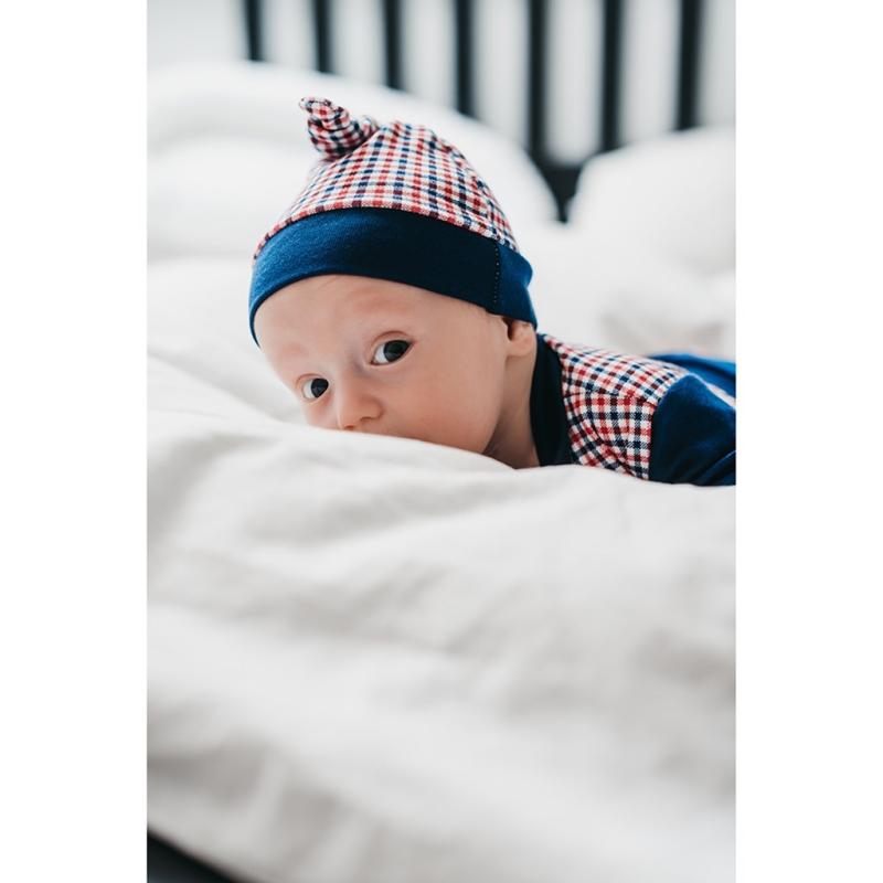 Dojčenská bavlnená čiapočka New Baby Checkered 56 (0-3m)