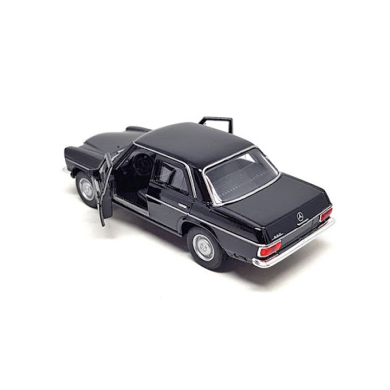 1:34 Mercedes-Benz 220 1