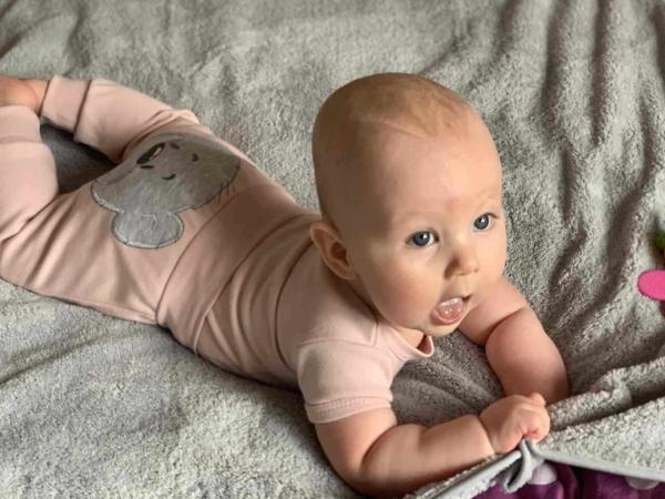 Dojčenské bavlnené tepláčky New Baby BrumBrum old pink 56 (0-3m)