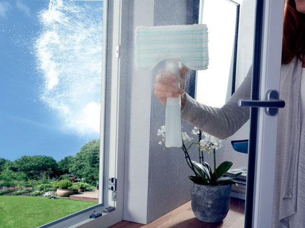 Čistič okien LEIFHEIT 51165, na okná, s rozprašovačom a mopom 3