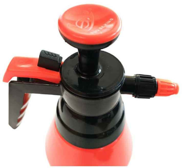 Postrekovač ručný tlakový 1,5 litrový 1