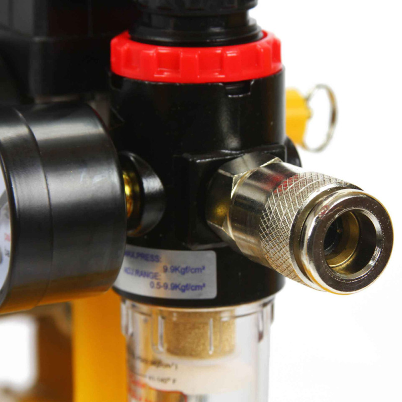 Kompresor olejový 1-piestový 1,5 kW, 216 l/min, 230V, vzdušník 24 litrov, HURAGAN 7