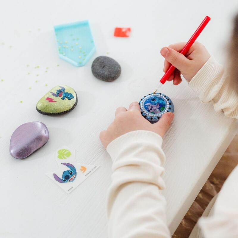 STITCH Zdobenie Kameňov 2