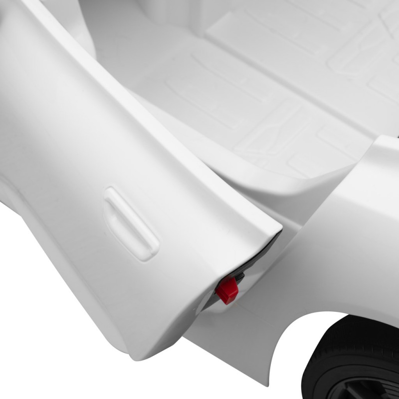 Elektrické autíčko Maserati GranTurismo Baby Mix biele 5