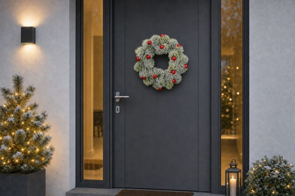 Veniec MagicHome Vianoce, s bobuľami, zasnežený, 16 cm 1