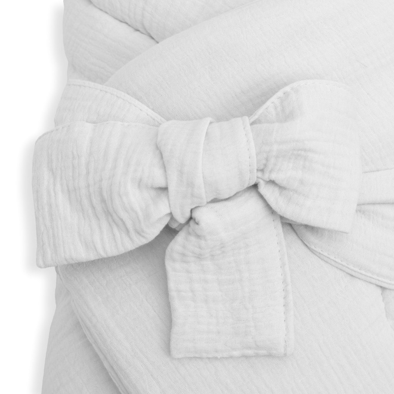 Mušelínová šnurovacia zavinovačka New Baby white 1