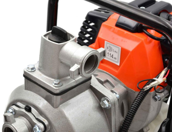 Čerpadlo na vodu motorové, 150-300 l/min, sacia výška 8 m, výtlak 30m, 42,7 cm3, hrdlo 1" 1