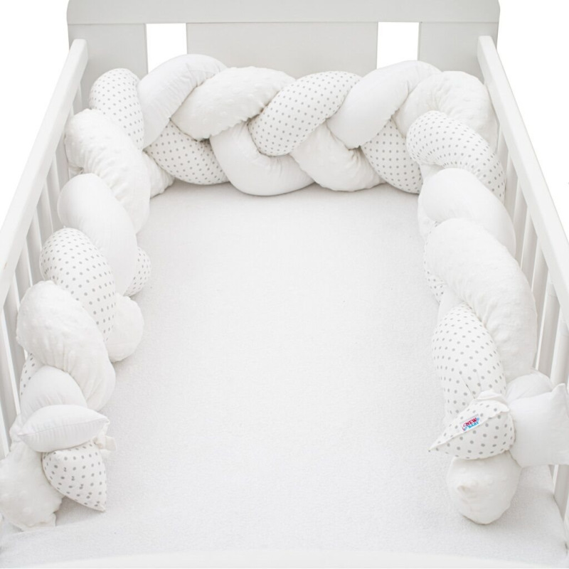 Ochranný mantinel do postieľky vrkoč New Baby Minka a Bodky sivý