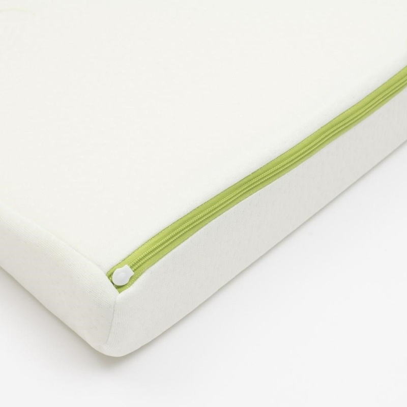 Dojčenský vankúš - klin New Baby STANDARD 38x30x7 cm Aloe vera 2