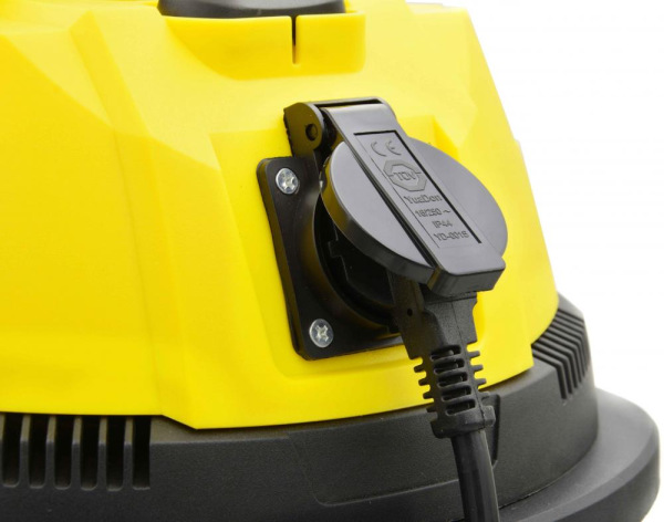 Vysávač priemyselný na sucho a na mokro 25l, so zásuvkou, s oklepom, 1800W, GEKO 6