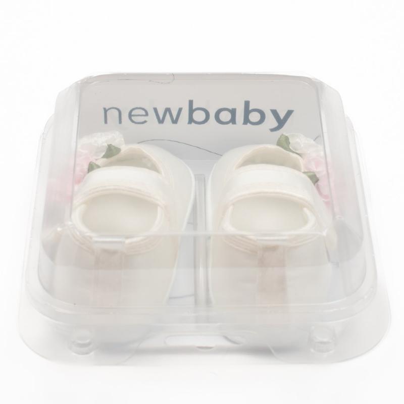 Dojčenské saténové capačky New Baby Ivory Flowers 12-18 m 12-18 m