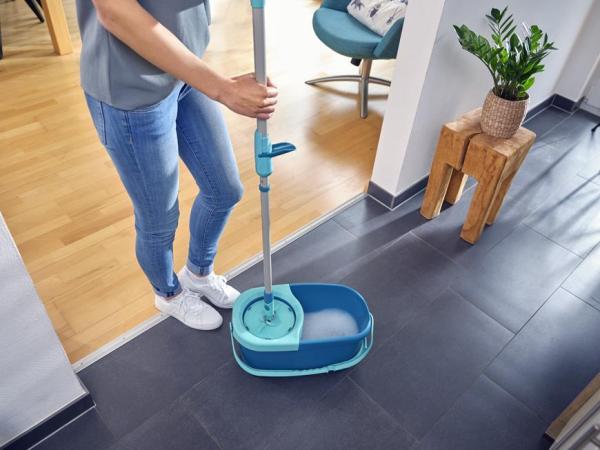 Súprava upratovacia LEIFHEIT 52101 Clean Twist Disc Mop Ergo, mop na podlahy + vedro