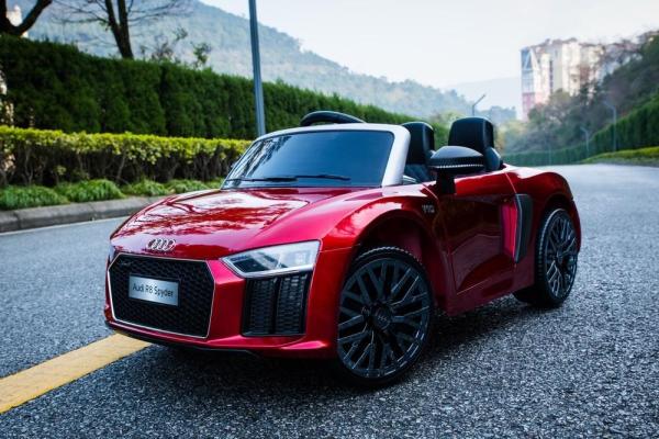 Elektrické autíčko BABY MIX AUDI R8 Spyder MAXI metalíza červené