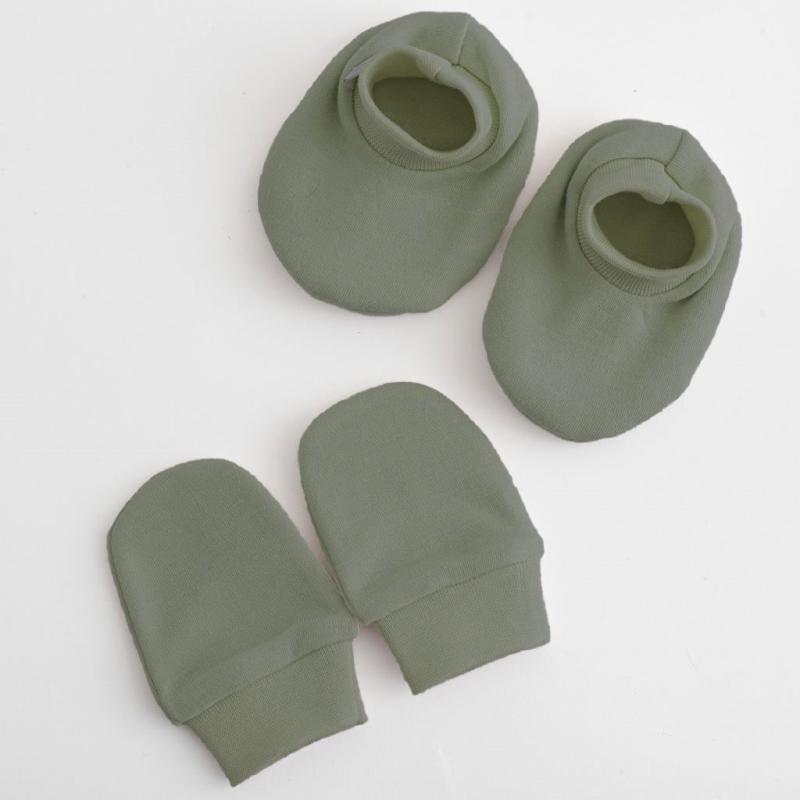 Dojčenský bavlnený set-capačky a rukavičky New Baby zelená 0-6m 0-6 m
