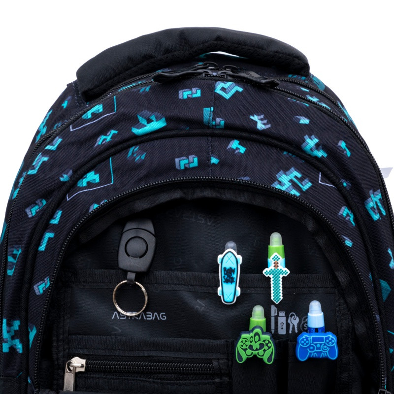 Školský batoh pre prvý stupeň AstraBAG DARK PIXEL, AB330, 502025014 6