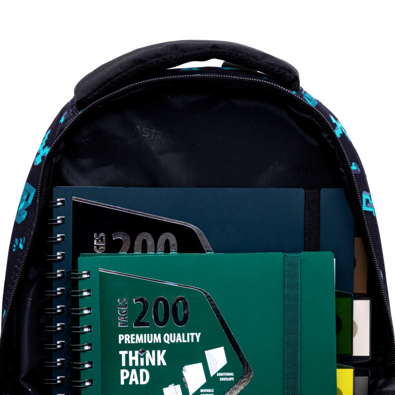 Školský batoh pre prvý stupeň AstraBAG DARK PIXEL, AB330, 502025014 5