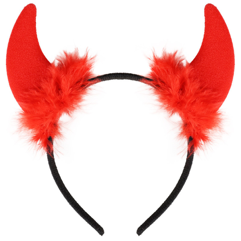 Rohy čerta s perím červené