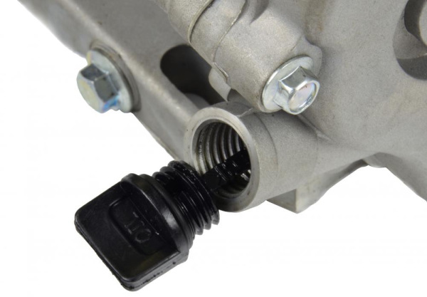 Benzínový štvortaktný spaľovací motor, objem 196 cm3, výkon 5,15kW, hriadeľ 20 mm, GEKO 1