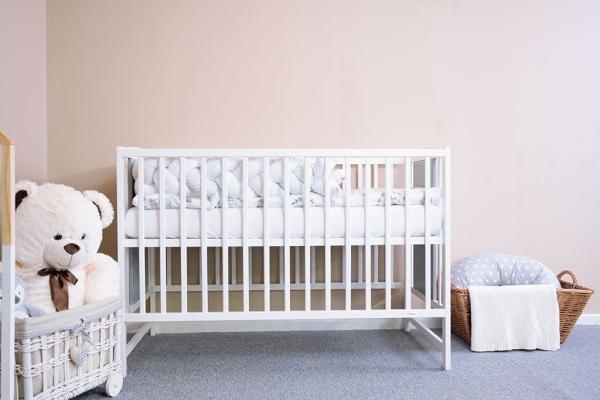Detská postieľka New Baby POLLY štandard bielo-sivá