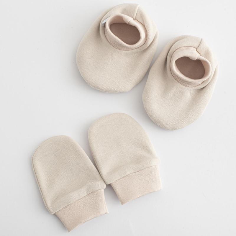 Dojčenský bavlnený set-capačky a rukavičky New Baby béžová 0-6m 0-6 m