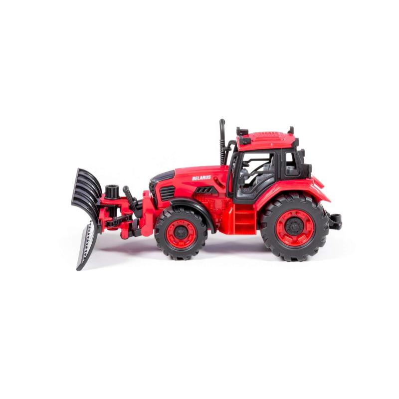 Traktor s pluhom