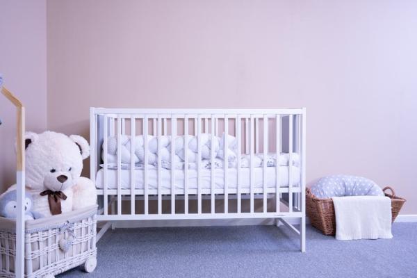 Detská postieľka New Baby POLLY štandard Zebra bielo-sivá