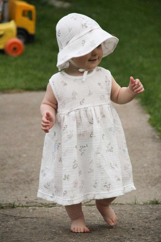Dojčenské mušelínové šaty New Baby Zoe 56 (0-3m) 3