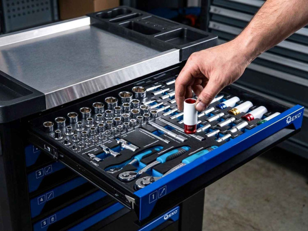 Dielenský vozík na náradie so 7 zásuvkami, náradie- 258 dielov, 850x450x950 mm, GEKO 17