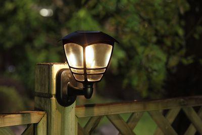 Lampa Strend Pro Garden, solárna, na stenu/plot, 15x15x21 cm