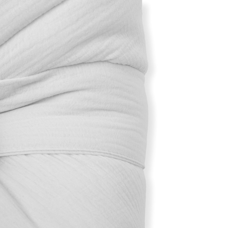 Mušelínová šnurovacia zavinovačka New Baby white 2