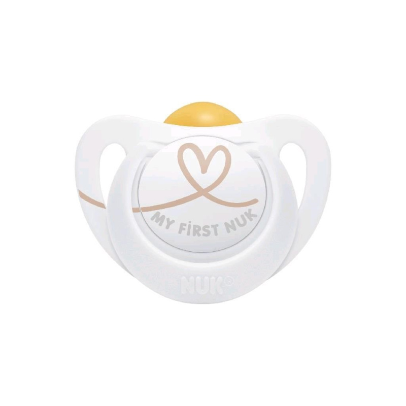 Dojčenský latexový cumlík NUK Star 0-6 m srdce 0-6 m