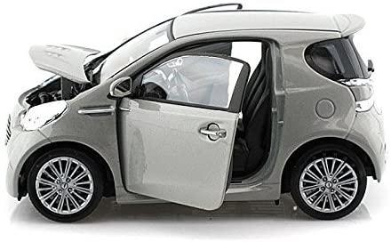 1:24 Aston Martin Cygnet 3