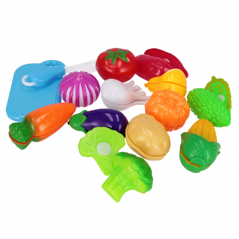 Ovocie a zelenina na doske 2