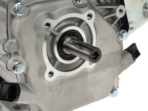 Benzínový štvortaktný spaľovací motor, objem 196 cm3, výkon 6,5 HP, hriadeľ 20 mm, GEKO 5