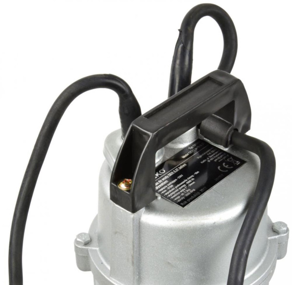 Čerpadlo na vodu s plavákom, 230V/50Hz, 6000 l/h, výtlak 8 m, hrdlo 1", 370W, GEKO 1