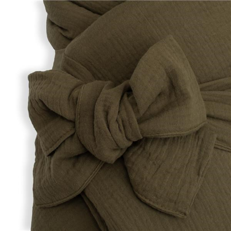 Mušelínová šnurovacia zavinovačka New Baby olive 1