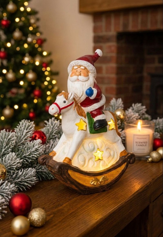 Dekorácia MagicHome Vianoce, Santa na koni, LED, polyresin, 12x5,5x18 cm 1
