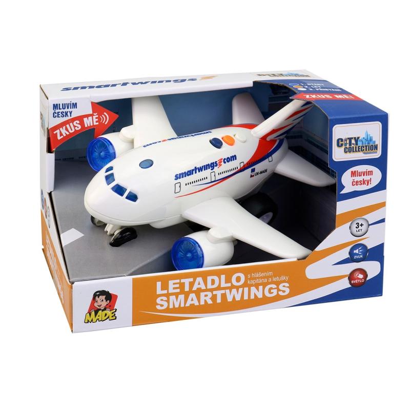 Letadlo Smartwings s hlásením kapitána a letušky, na zorvačník