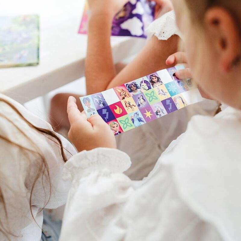 Unicorn Academy darčekový box so samolepkami 2