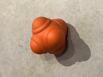 Merco neposlušná lopta gumená 7,2 cm reakčná oranžová 70g